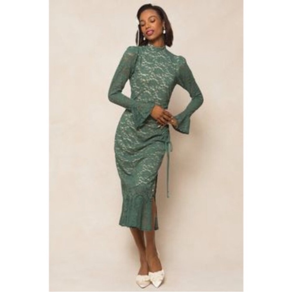 Ivy City Co Green Lace Long Sleeve Midi Dress
